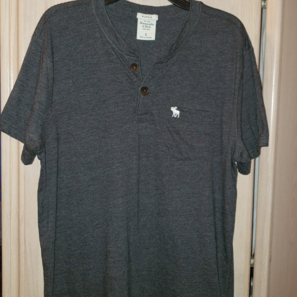 Abercrombie & Fitch Men's short sleeved shirt